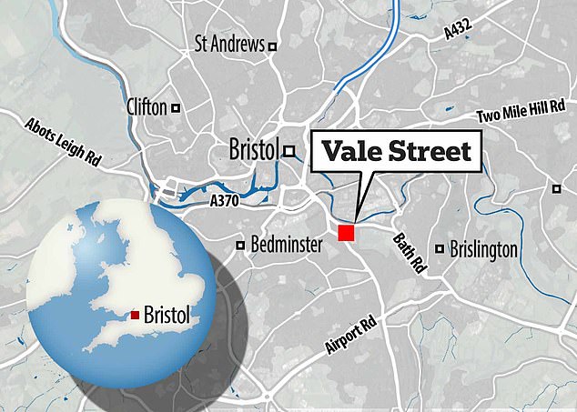 Houses on the street cost an average of £395,000.  Sainsbury's and Burger King are nearby, while the River Avon is also within easy reach