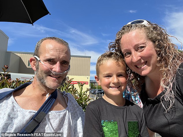 Mr Oakes' wife Heather and his seven-year-old son Lincoln (all pictured together) were told to say goodbye as his condition worsened