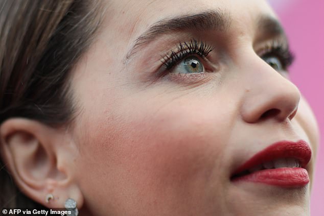 Close-up: Emilia looked flawless for the night