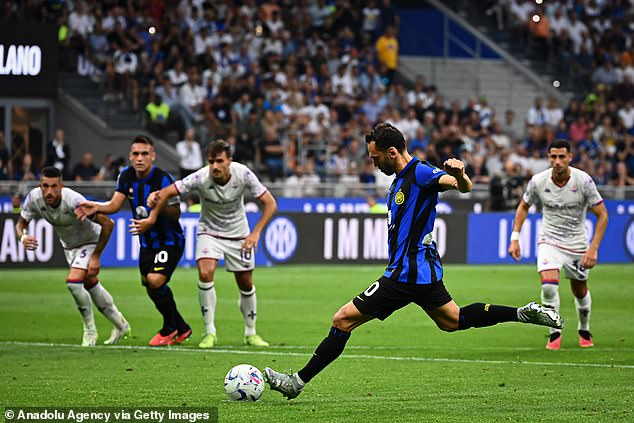 Turkish midfielder Hakan Çalhanoğlu converted his penalty kick after a foul on Marcus Thuram