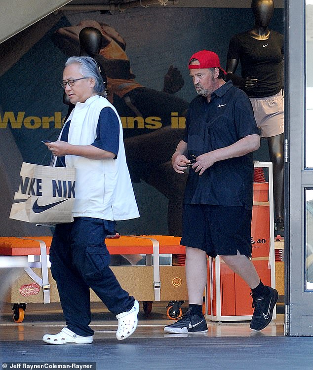 The Friends alum, who recently celebrated his 54th birthday on August 19, was accompanied by his assistant who was seen carrying a shopping bag on his way out