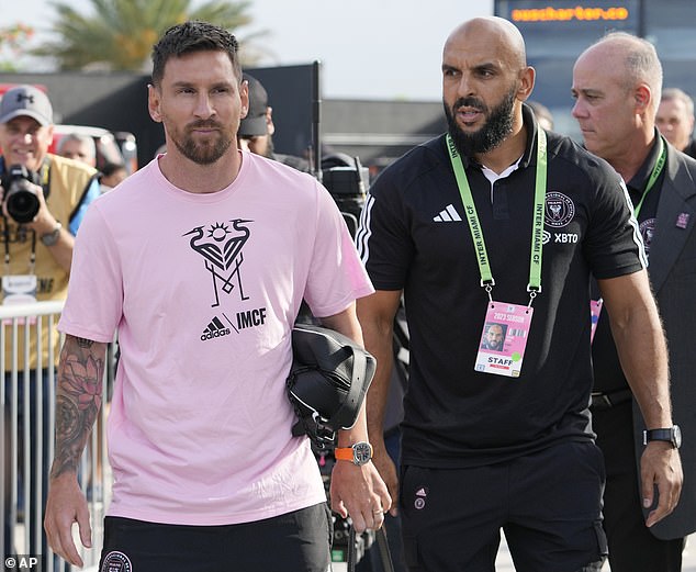 It is widely believed that Lionel Messi's handsome bodyguard Yassine Chueko is an ex-Navy Seal