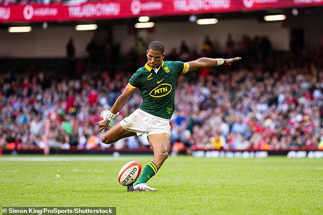 Players like South African Manie Libbok have just 90 seconds to complete a conversion