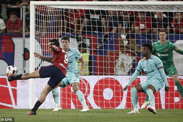 Chimy Avila scores a stunner to level Osasuna against Barcelona on Sunday evening