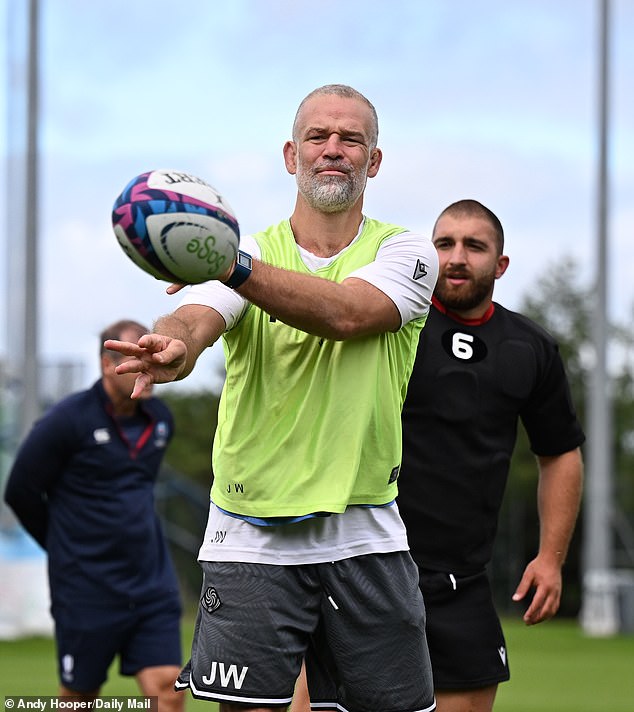 England World Cup winner Joe Worsley is in charge of the defense of the Eastern European squad