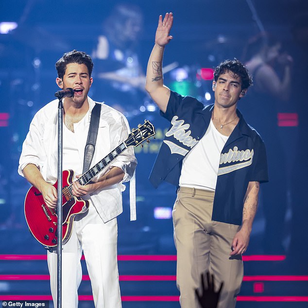 Who makes more?  The amount of child support is determined by who earns the most money.  Joe has been busy touring with the Jonas Brothers since August;  Seen with Nick Jonas on August 24