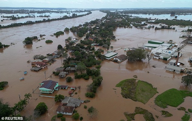 According to the Rio Grande do Sul Civil Defense, the extratropical cyclone displaced 2,984 people and left 1,650 residents homeless.