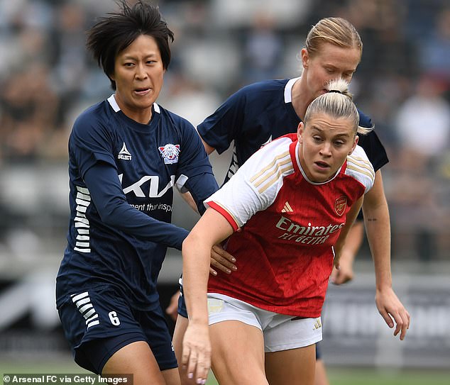 Alessia Russo made her Arsenal debut after transferring from Manchester United on a free transfer