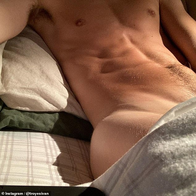 The Rush hitmaker, 28, shared a photo almost completely naked