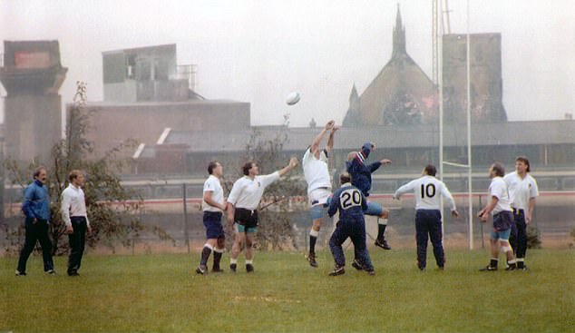 Calm: England prepares for a match at the 1991 tournament in an unobtrusive environment