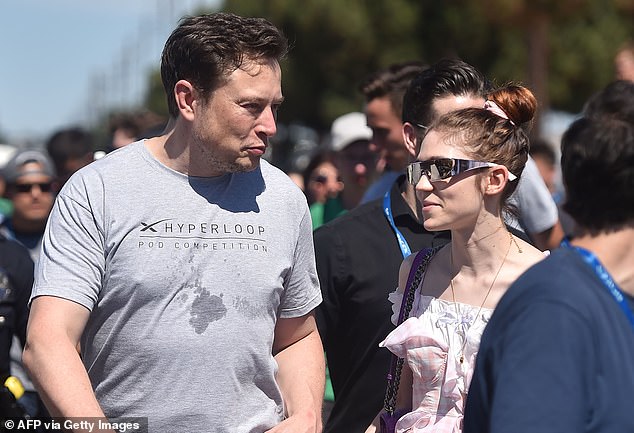 SpaxeX founder Elon Musk and Canadian musician Grimes in 2018