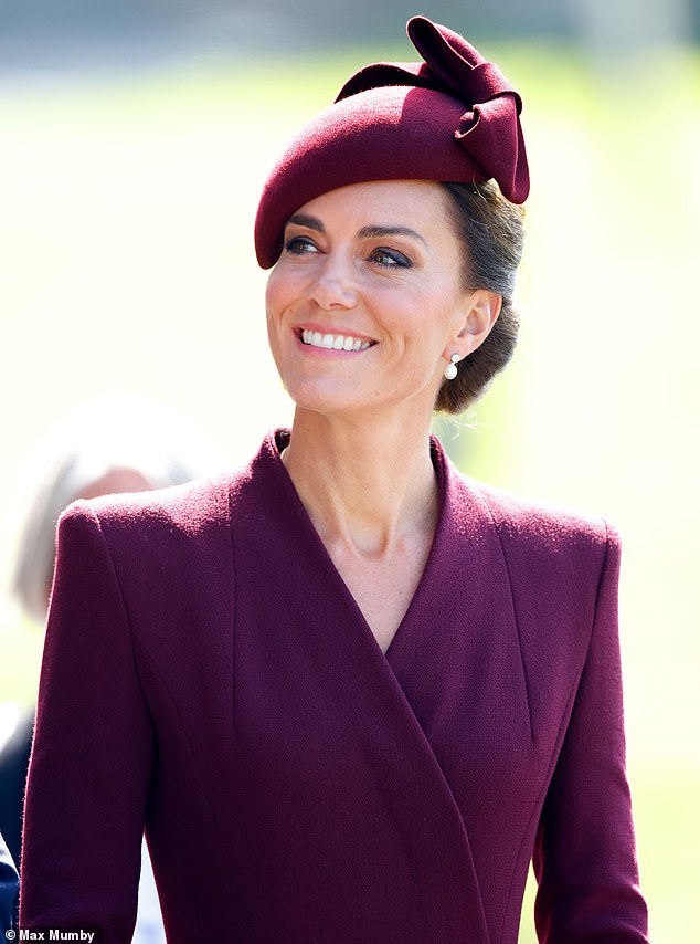 Kate tied her hair back to ensure the earrings were the center of attention