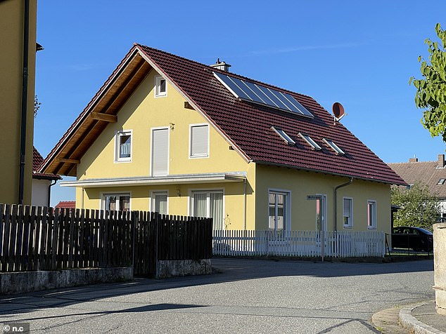 Lena's father's house in Mantel, Germany