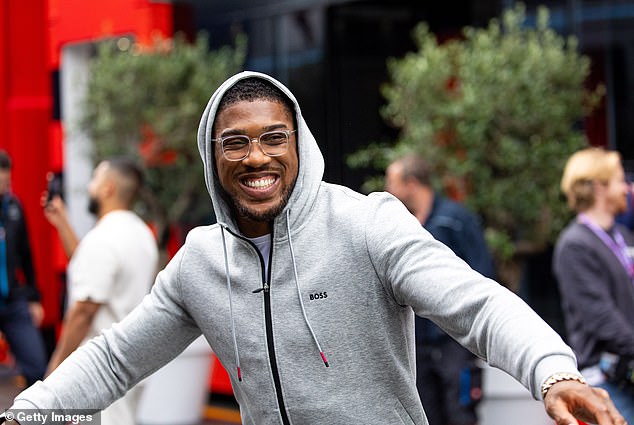 Anthony Joshua wants to secure a fight with Deontay Wilder early next year