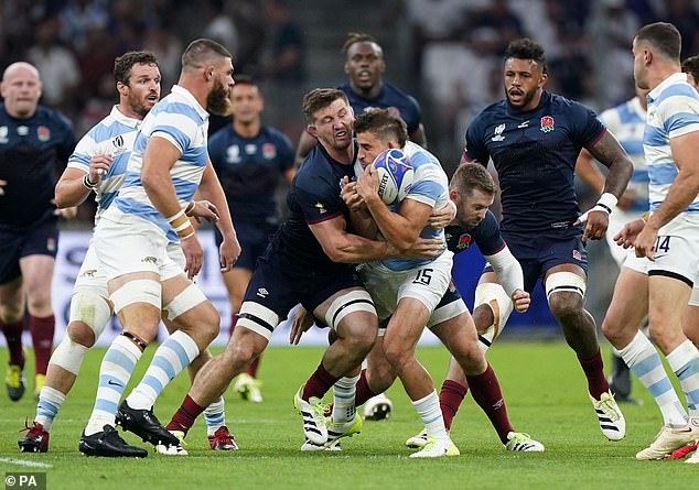 I don't blame Tom Curry (middle left) for being sent off after three minutes against the Pumas