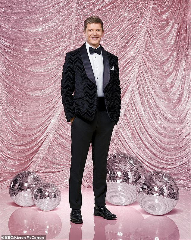 Casualty's Nigel Harman has quit the show so he can avoid filming while training for Strictly