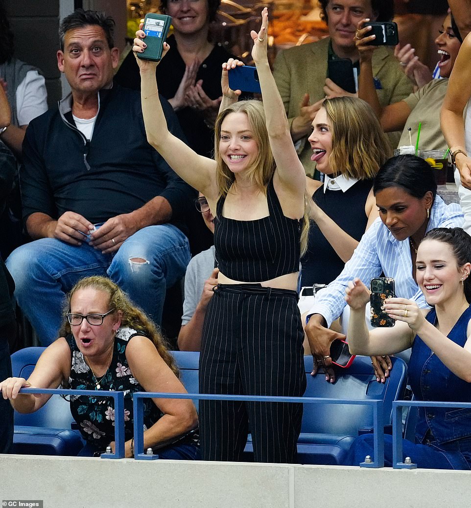 Amanda stood up to cheer on champion Coco Gauff