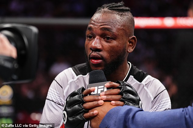 Angolan flyweight Manel Kape also used a homophobic slur as he insulted his Kiwi rival Kai Kara-France