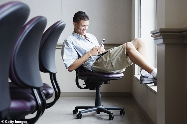 The fed-up worker argued that he should be able to wear shorts on a hot day when his female colleagues can wear skirts and dresses, and thousands of Reddit users agreed