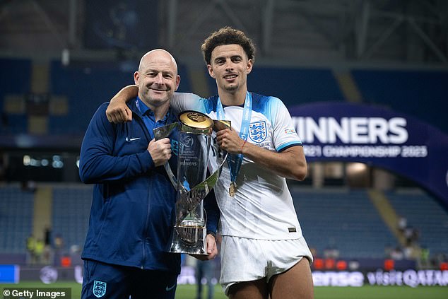 Carsley (left) guided England Under-21s to their first European Championship title in 39 years two months ago