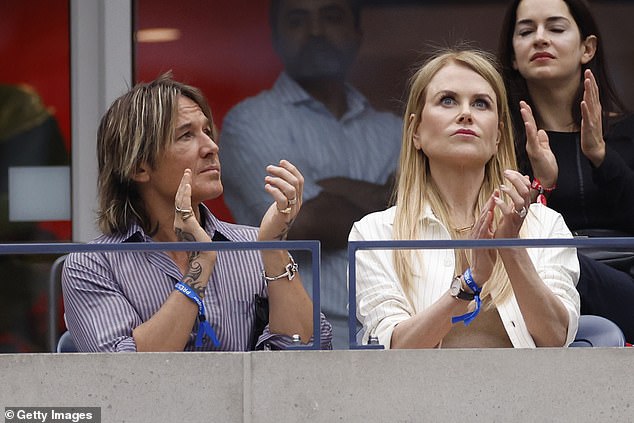 Australian-American singer Keith Urban & American-Australian actress Nicole Kidman in a box