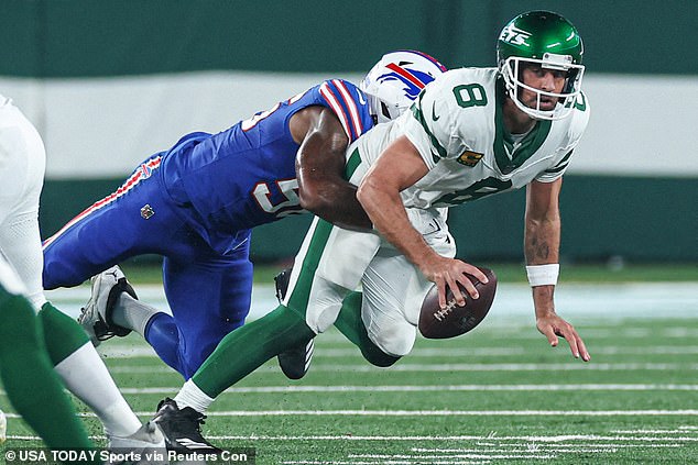 Jets QB Aaron Rodgers is injured while being sacked by Bills defenseman Leonard Floyd