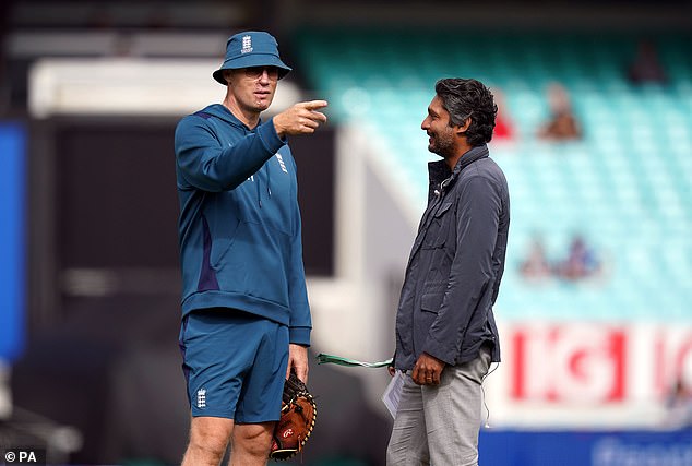 Flintoff was spotted chatting with former Sri Lankan great Kumar Sangakkara