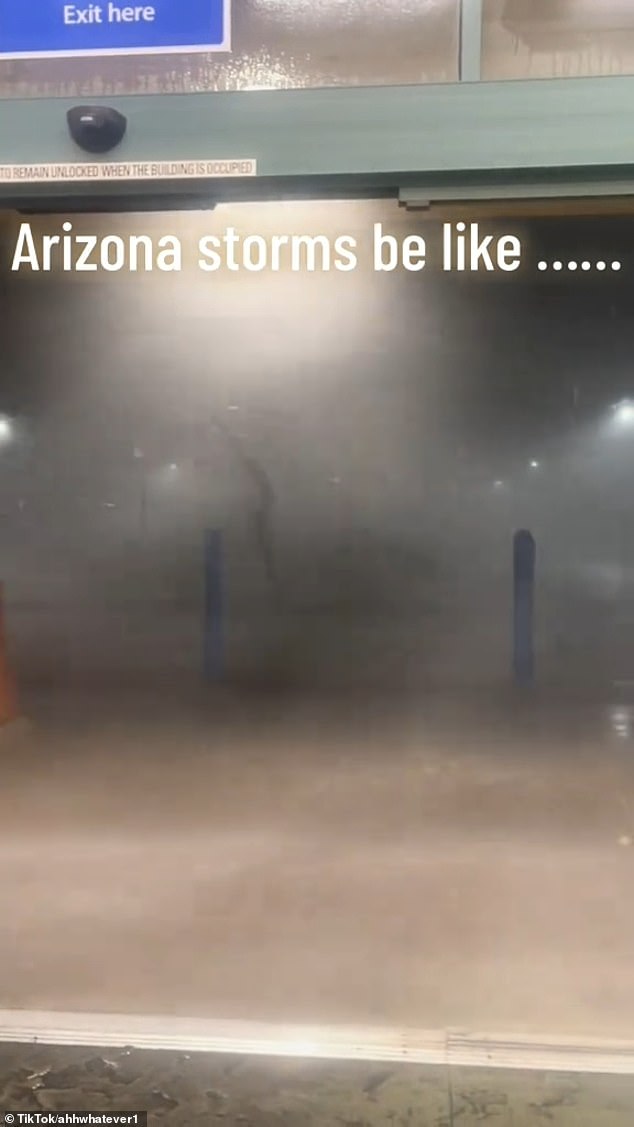 Tuesday evening was hit by heavy storms in Arizona, with strong winds