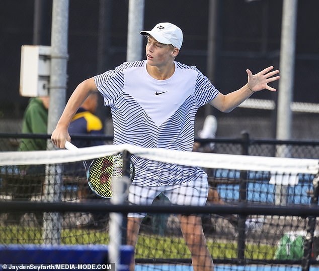 Hewitt defeated the 24-year-old in the first qualifying round on Sunday (photo from the IMF quarter-finals)