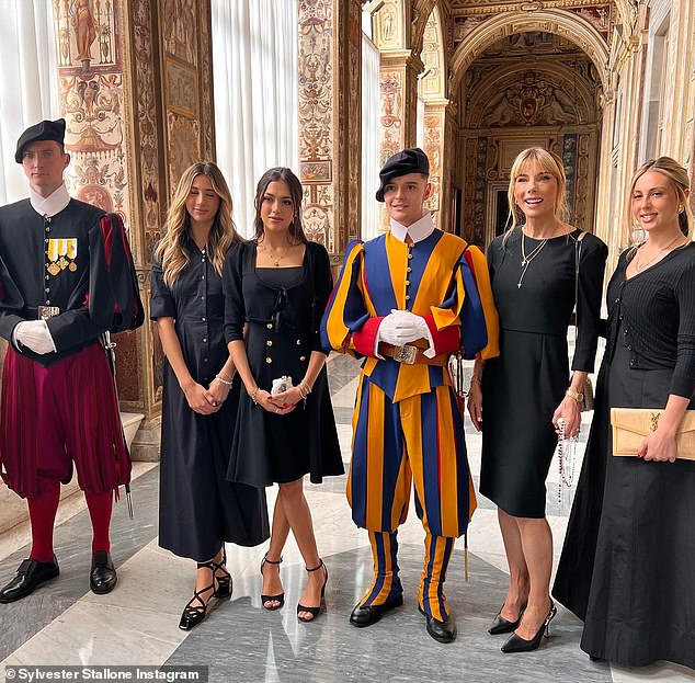 Milestone meeting: Stallone also took a photo of his wife and daughters in Vatican City