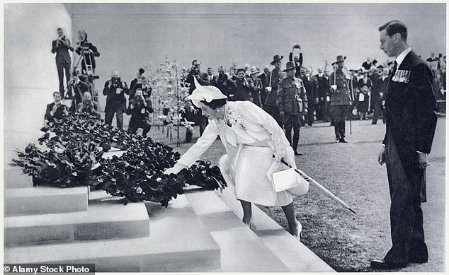 Queen Elizabeth placed a poppy on the wreath previously laid by the King at the Australian War Memorial during their state visit to Paris in 1938