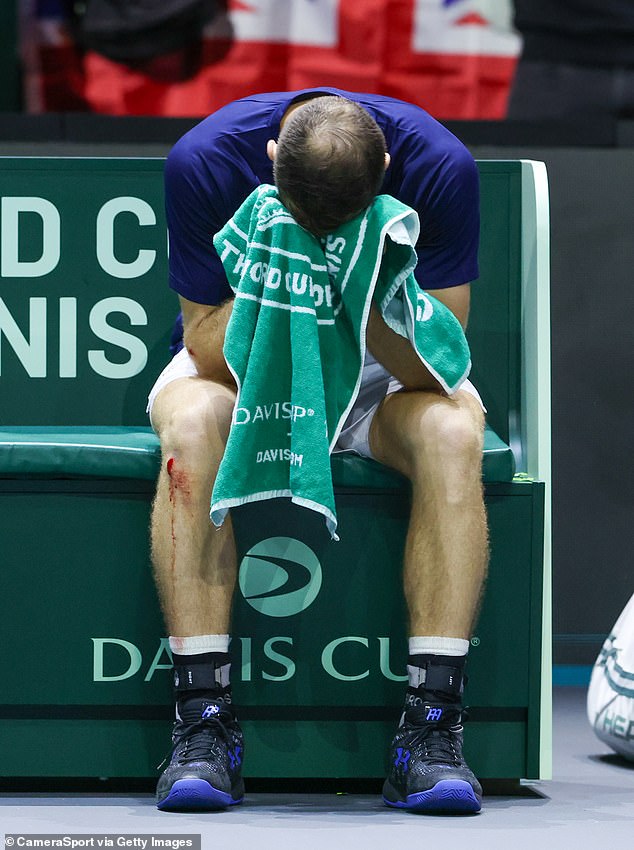 Murray then sat in his chair and rested his head in his towel after the interview, taking a moment to think of his late grandmother.