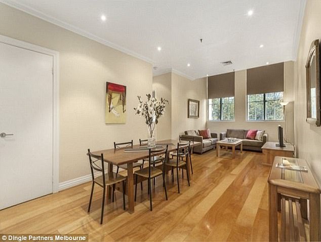 Before his breakout role in X-Men in the year 2000, Hugh and Deborra-Lee lived in this modest two-bedroom apartment in Melbourne.