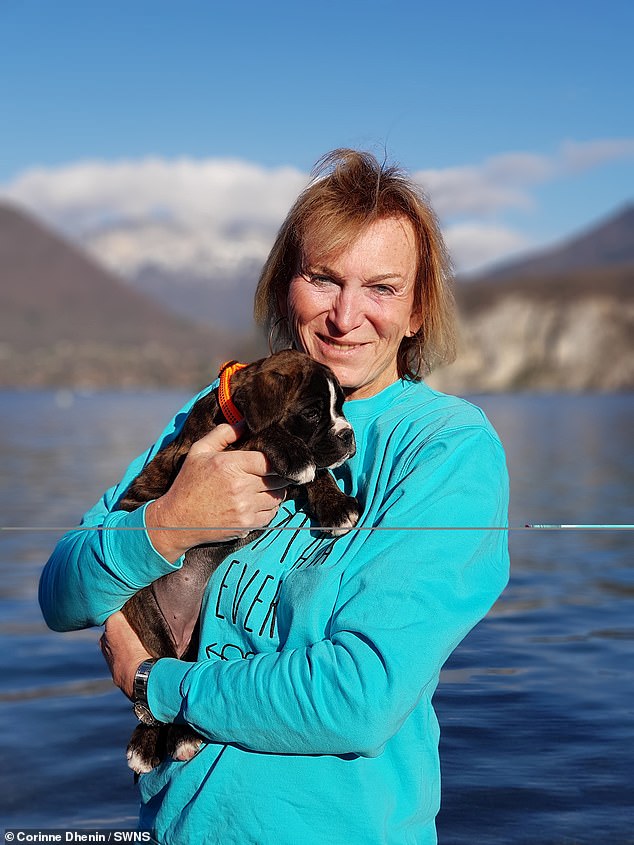 Corinne photographed with young Phoebe in 2019 before they started paragliding together