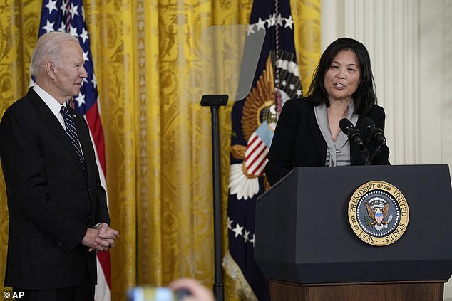 Labor Secretary Julie Su is part of a White House delegation sent to Detroit to resolve the strikes