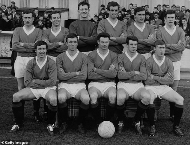 MacKinnon (back row, second from right) joins the Rangers team in 1967