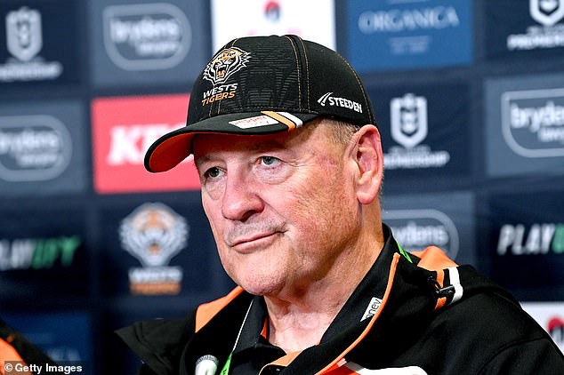 Outgoing manager Tim Sheens has snubbed the club's end-of-season presentation evening where his career was to be celebrated.