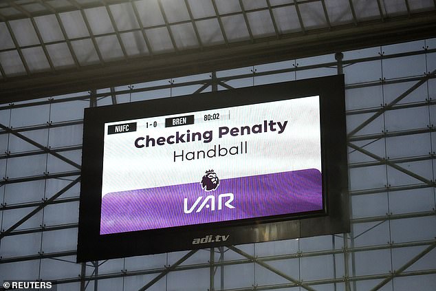 VAR consultation was used this weekend during Everton vs.  Arsenal, Crystal Palace-Aston Villa and Newcastle-Brentford