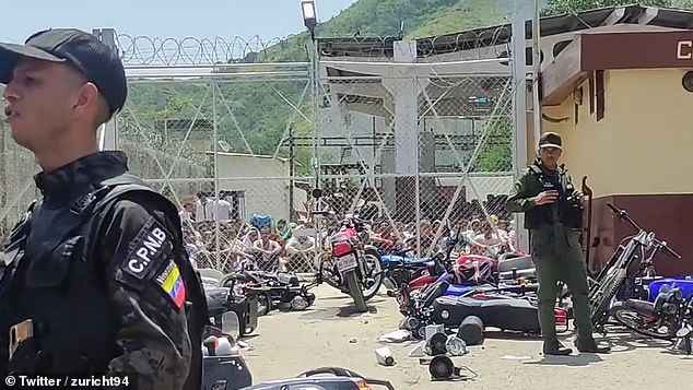 Venezuelan police officers have seized dozens of motorcycles that the Tren de Aragua had for personal use in the prison