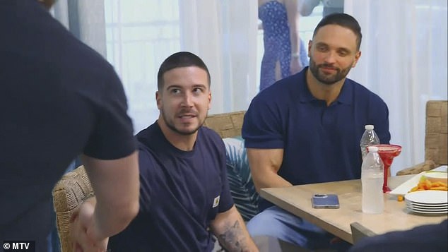 Shaking hands: “This is Justin,” Sammi said as he shook hands with Vinny Guadagnino, 35