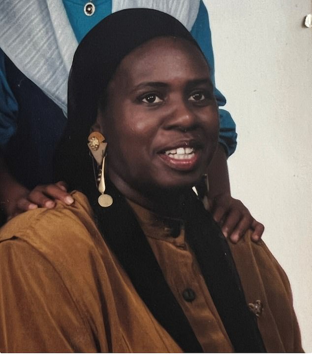 Pearl Barnes was also called Sameemah Mussawir after she converted to Islam in 1974.  She left behind two children.