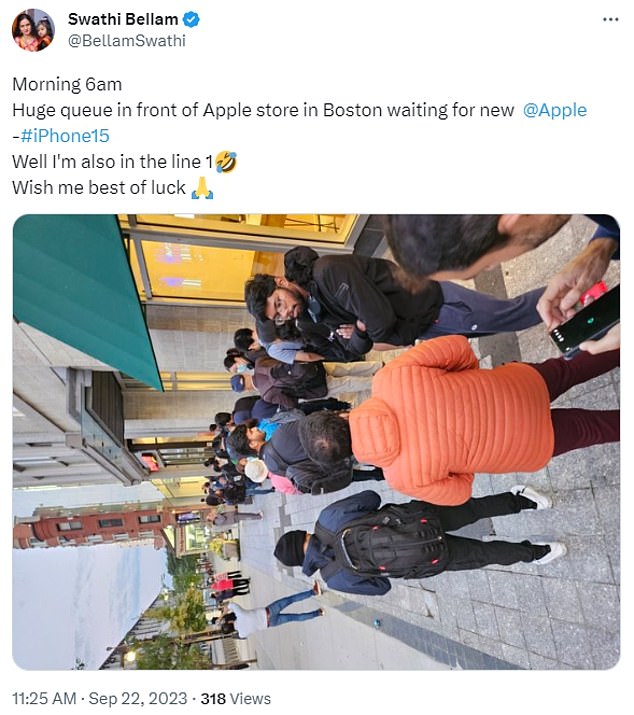 US: One X user said there was a huge line outside Apple this morning in Boston