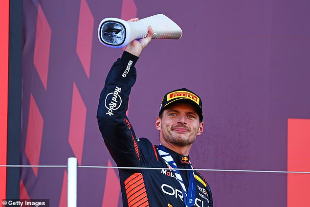 Max Verstappen managed to win again in Suzuka, with a lead of 210 points over Lewis Hamilton in the Drivers' Championship standings