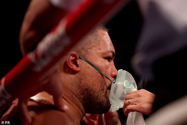 Joyce was given oxygen while sitting on his stool in the ring after the fight against Zhang