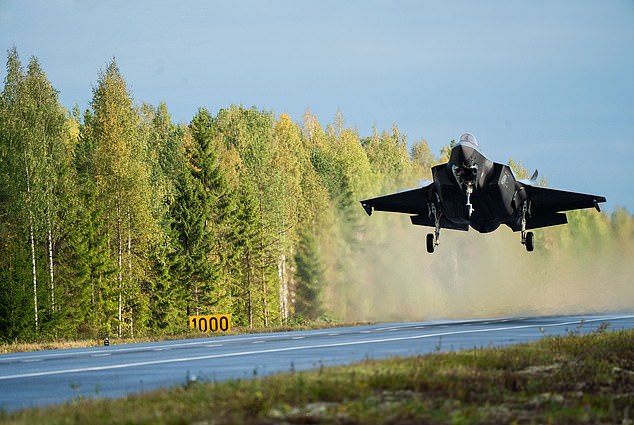 The Norwegian Air Force also participated for the first time and tested its F-35A Lightning aircraft (photo)