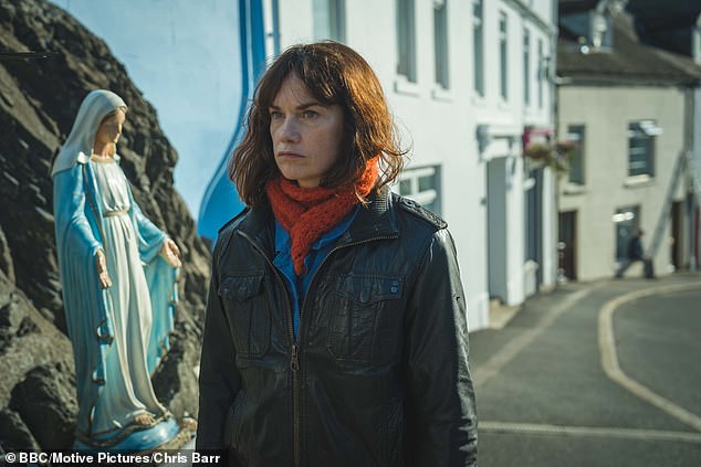 Dead-eyed Lorna (Ruth Wilson) was reunited with the daughter she's been looking for for six episodes in the final scene