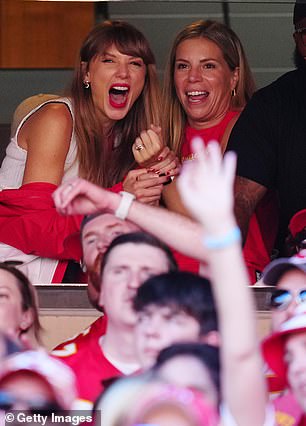 Taylor Swift watches the game