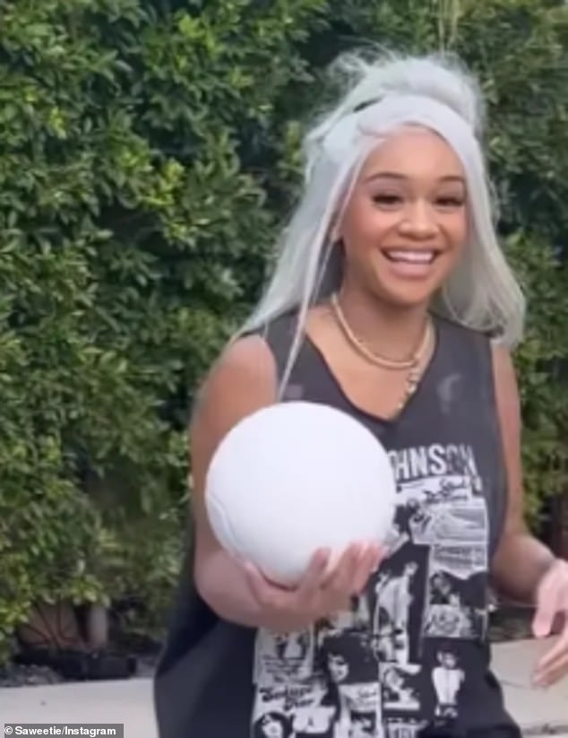 Safety first!  However, when Saweetie played with a volleyball in an Instastory last Tuesday, she made sure to remove her press-on nails.