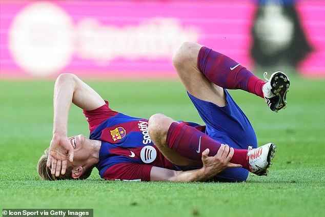 Frenkie de Jong was substituted in the first half against Celta Vigo and is struggling with an ankle injury