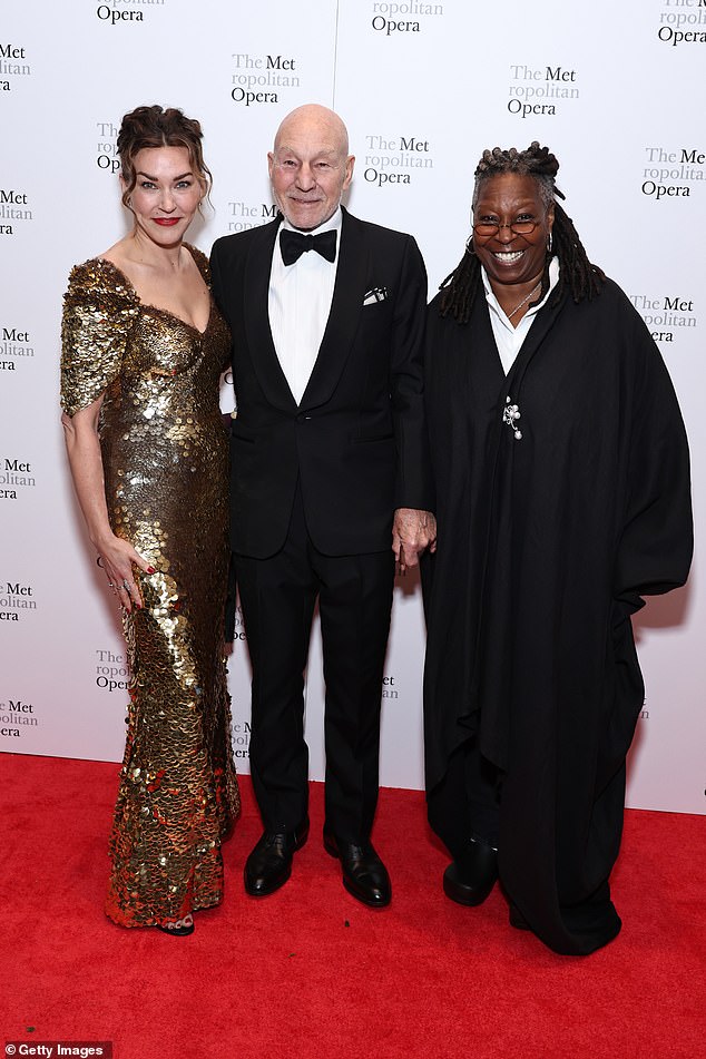 Pose!  Whoopi also posed for the camera alongside the actor and his glamorous wife